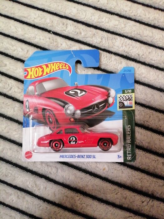Hot Wheels Mercedes-Benz 300 SL mega dar rosu