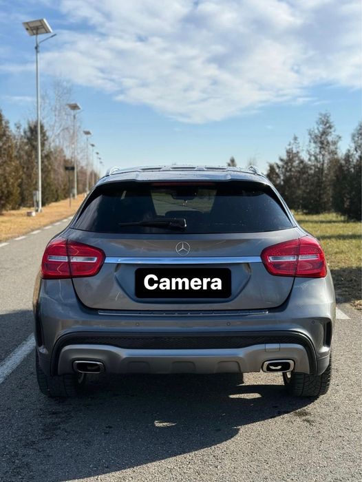 Mercedes-Gla 200d  4M/AMG/Distronic/Cameră/Panoramic/H&K/Side-Line/R19