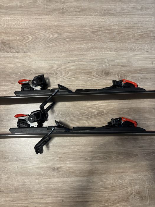Schiuri Atomic Redster S9 153 cm + legături XDR 12 GW