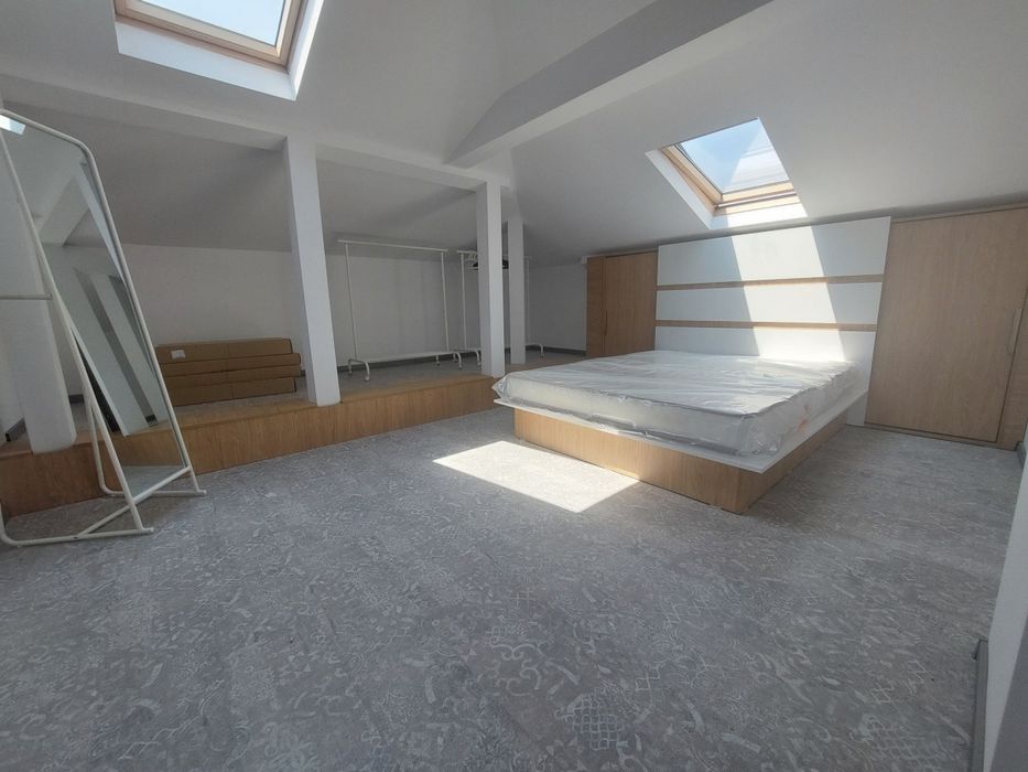 Отличен Мезонет с Две Спални в Центъра