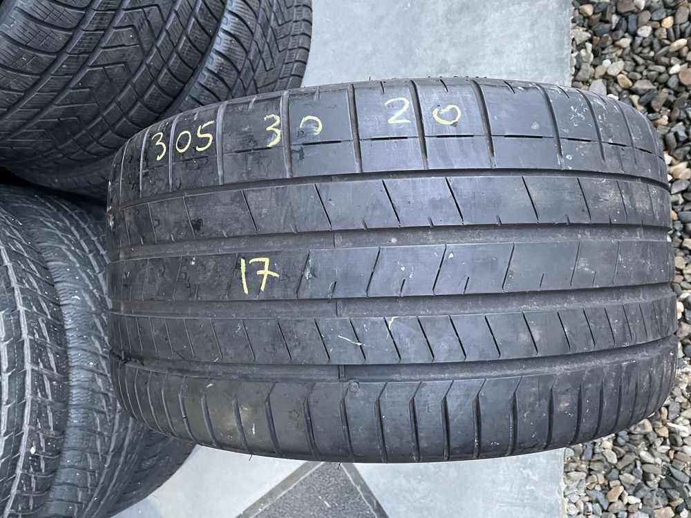 1 Anv vara 305/30/20 Michelin/Pirelli