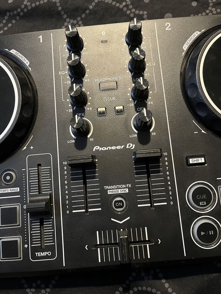 Pioneer DDJ-200.