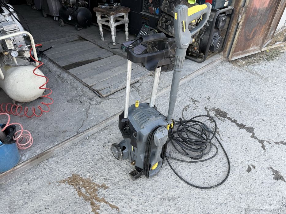 * Karcher HD 5/11 P мойка высокого давления в среднем состоянии не дор