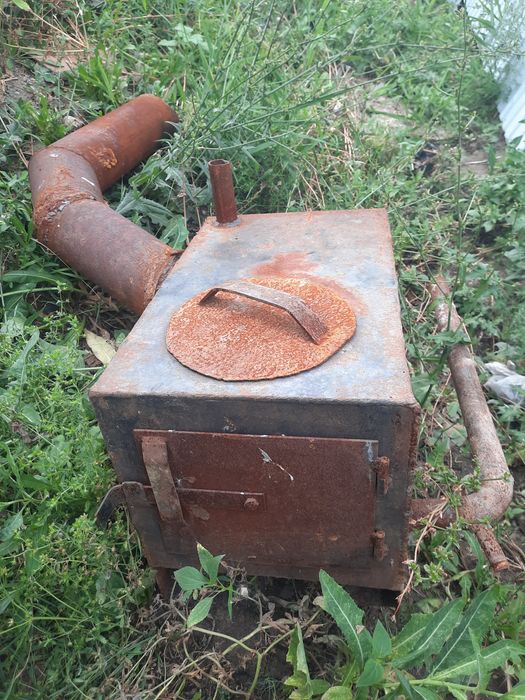 Продаю печь для отопления с рубашкой.Торг уместен. 80000 тенге.