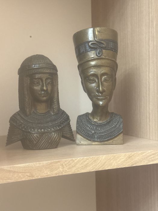 Статуетки сувиниры