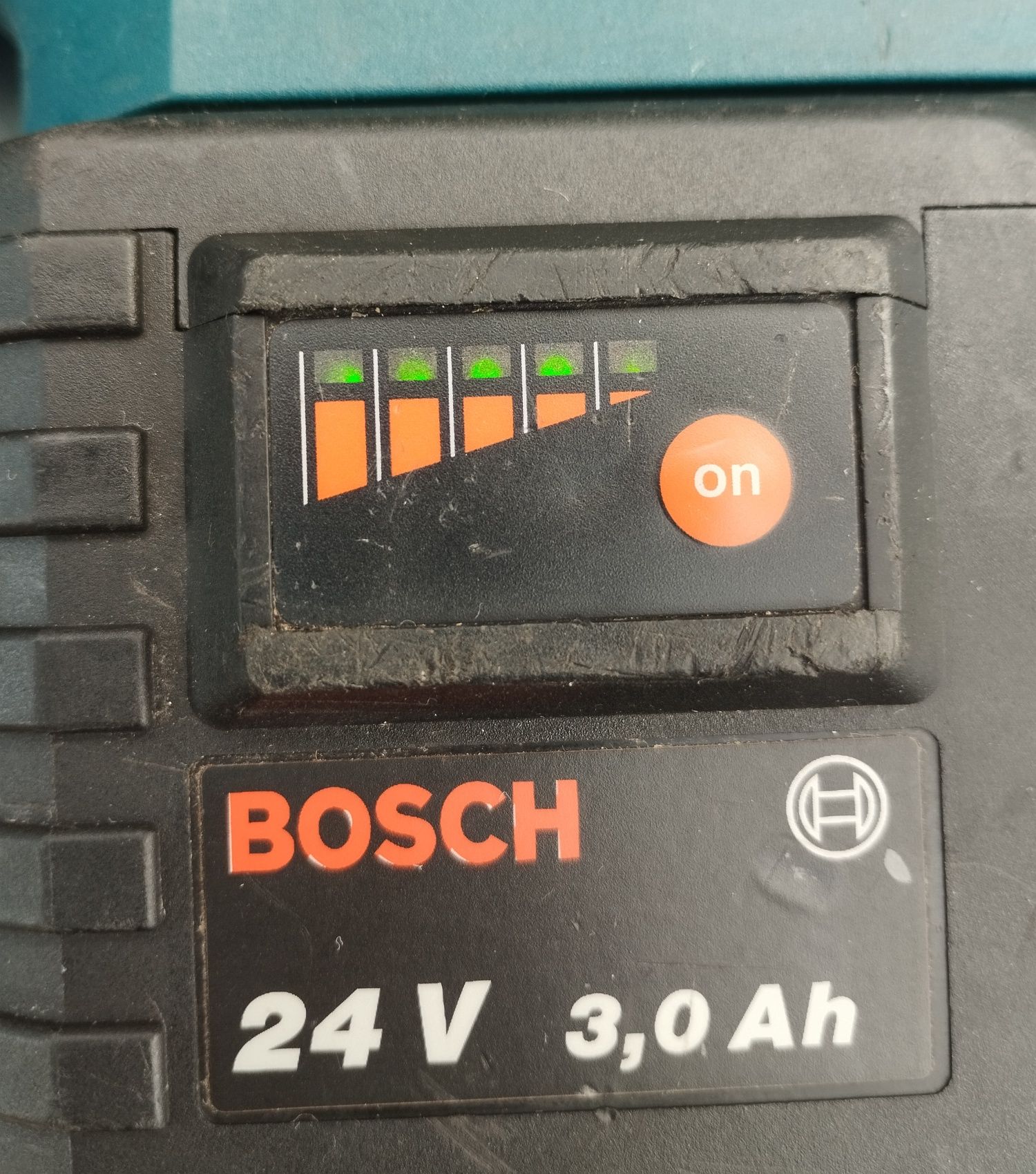 Професионален Перфоратор BoschHammer 24v SDS (Синята Версия)