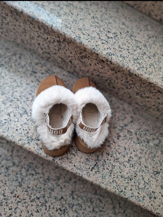 Papuci tip UGG Funkette