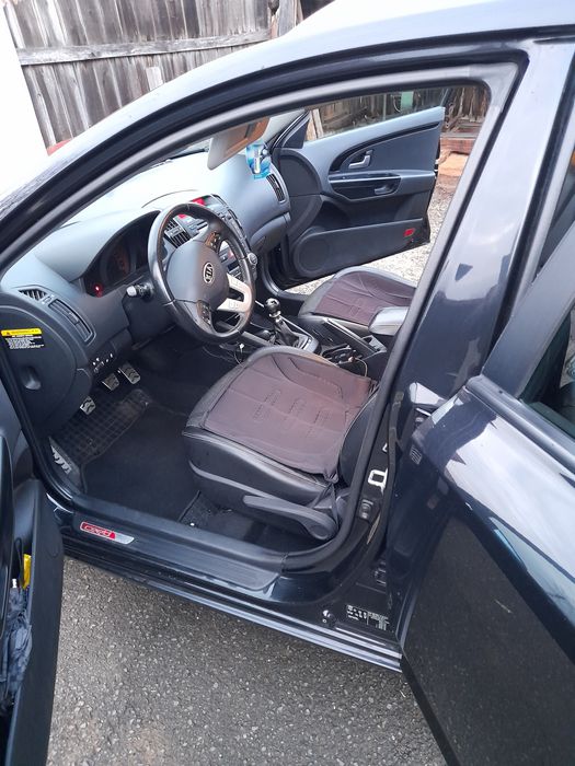 Vând Kia Ceed 1.6 Diesel 2012