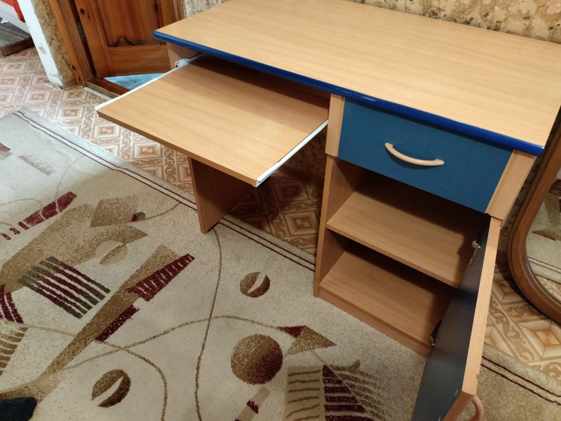 Мебель в детскую комнату