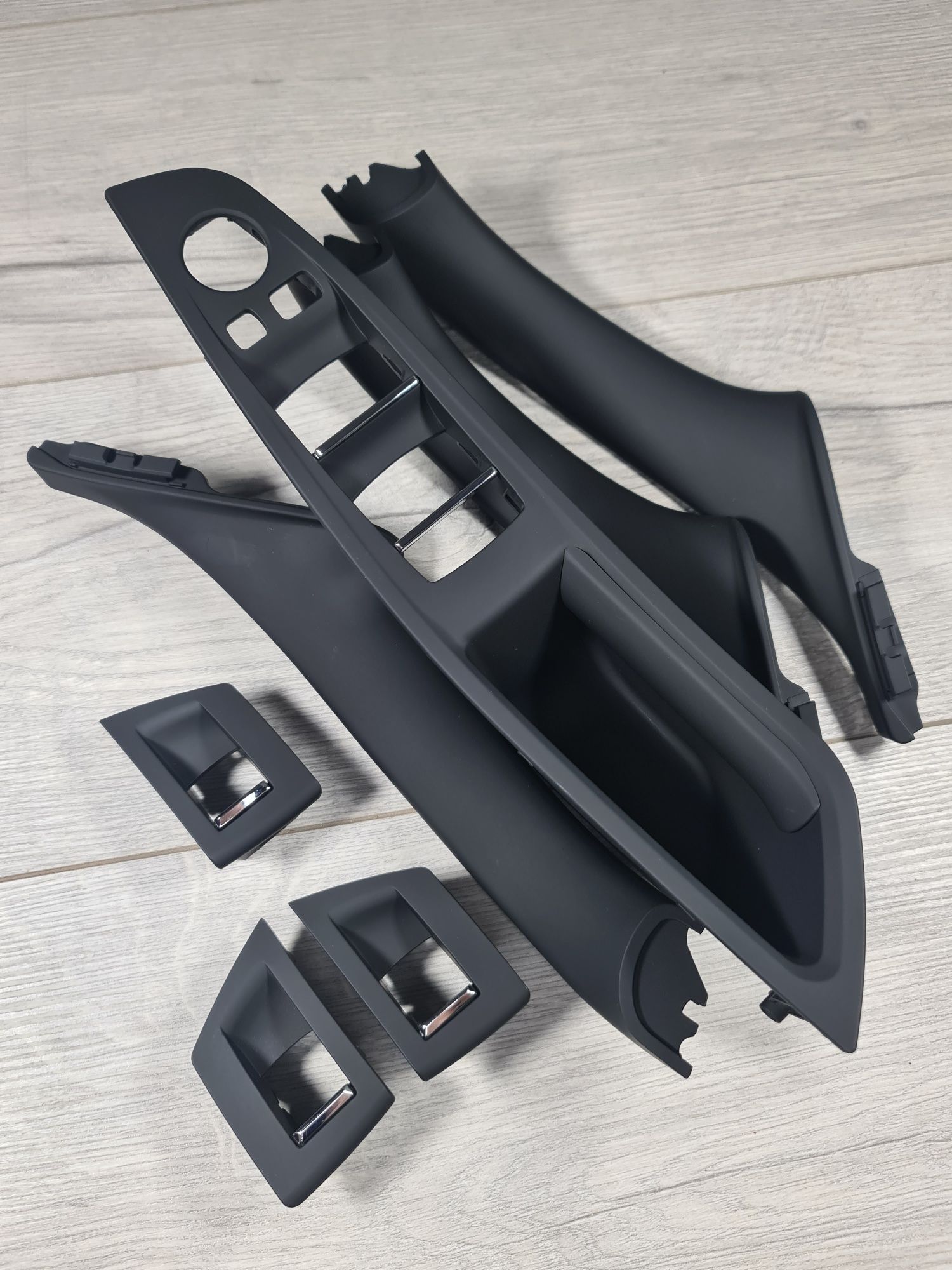 Set-Manere-Interior+Ornamente-Negre-Bmw-Seria-5-F10-520-525-530-d-Noi