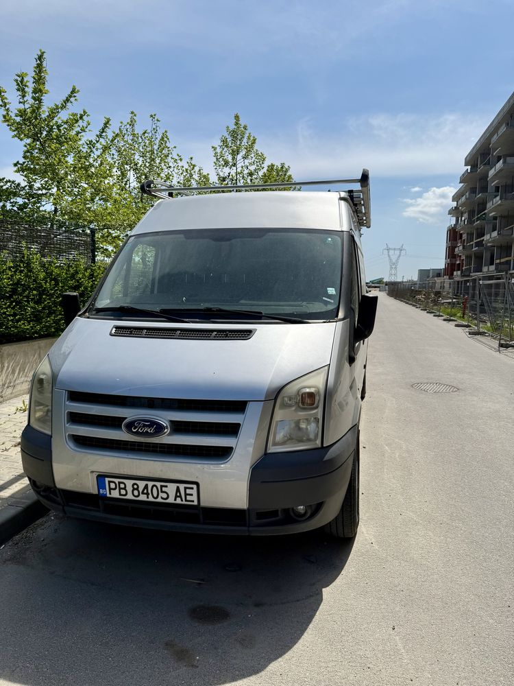 Ford Transit с място за сън