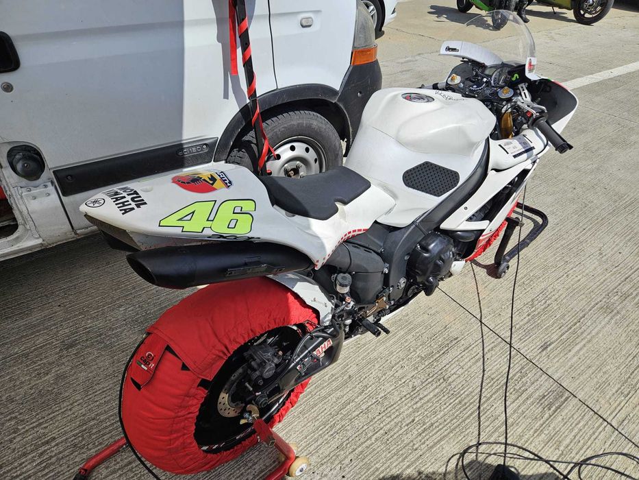 Yamaha R1 2008 - Circuit/pista/track