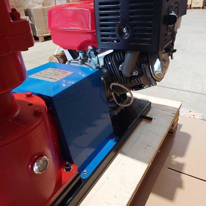 Гранулатор за фураж KL-140S с 1 матрица, 12HP двигател #80006