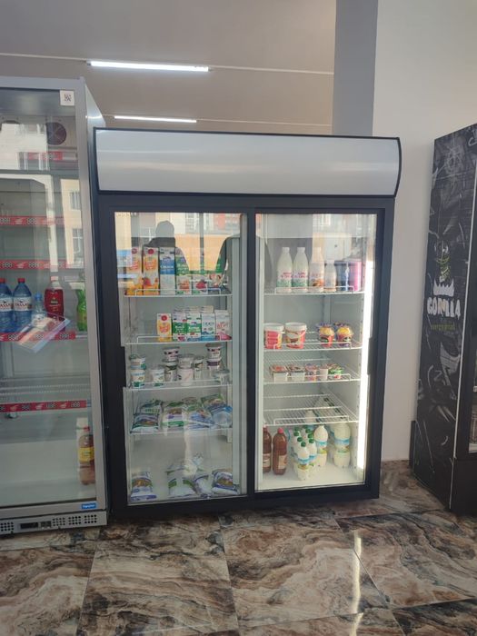 Холодильная витрина Polair серебристый