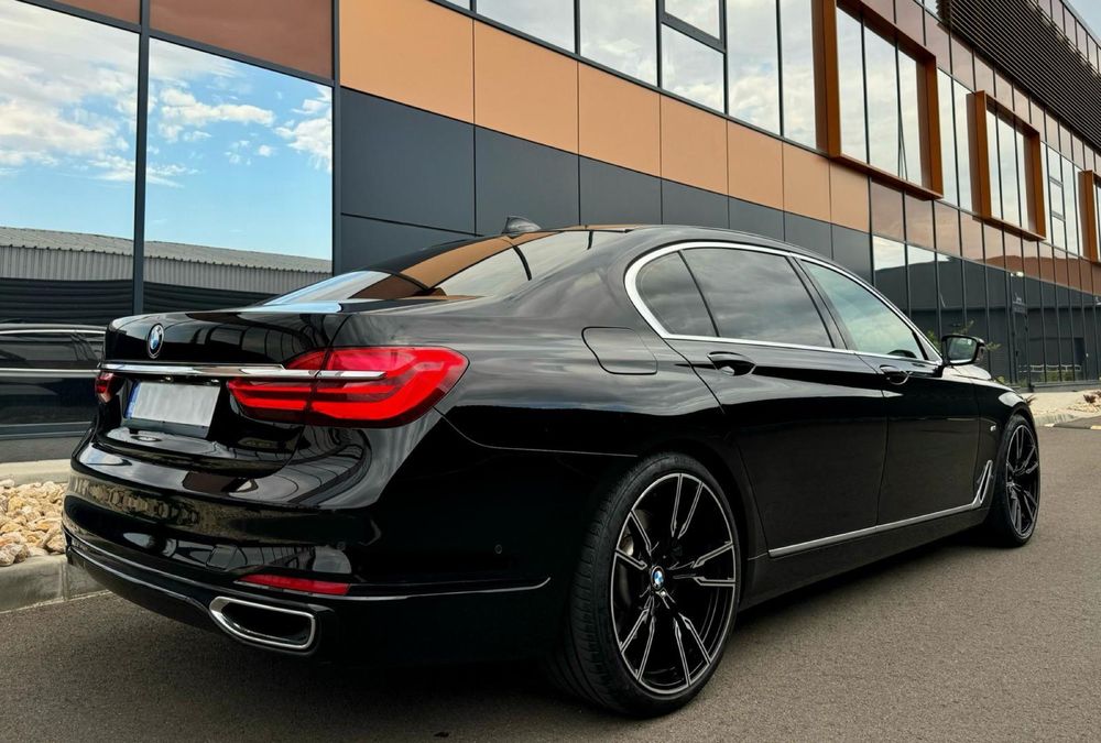 Bmw 740i • 2017 • 330 CP • Accept Schimburi • Variante