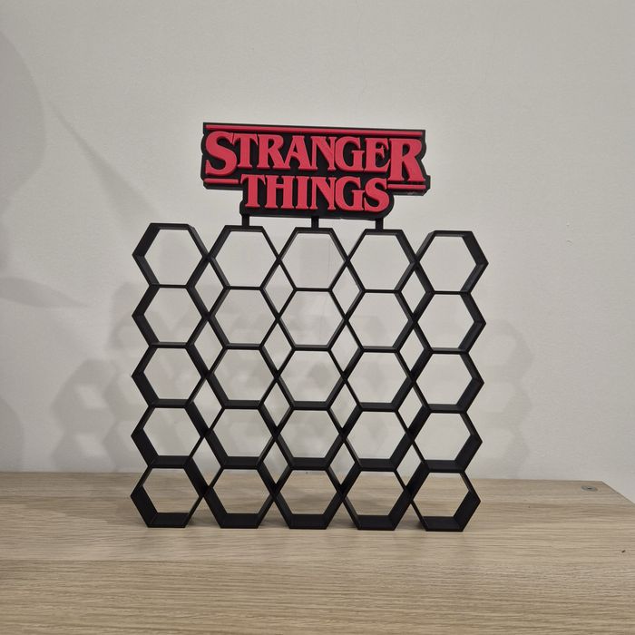 Suport stand etajera figurine stranger things kinder joy