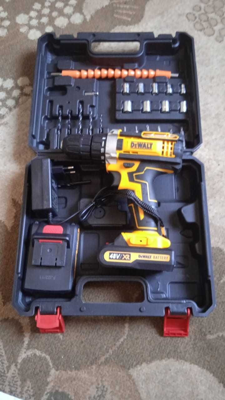 Шуруповерты Makita Dewalt Crown