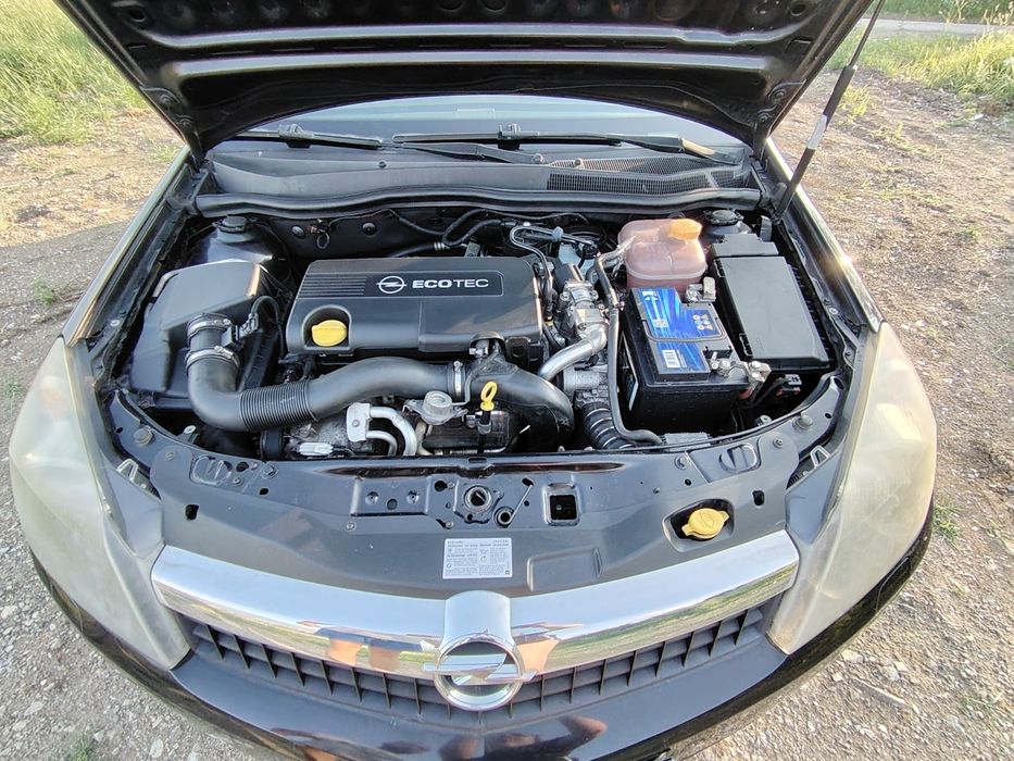 Opel astra H Gtc panoramic 2010