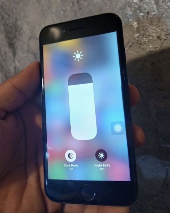 Iphone 7 32 xolati yaxshi radnoy