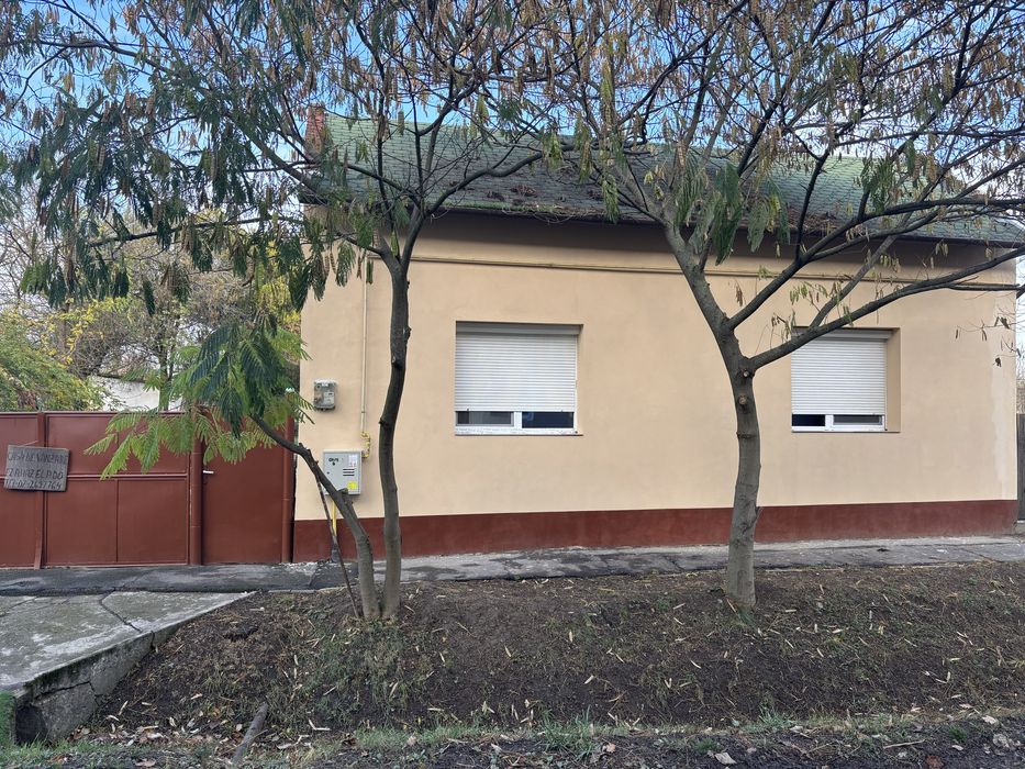 Casa de vanzare in centrul Salardului