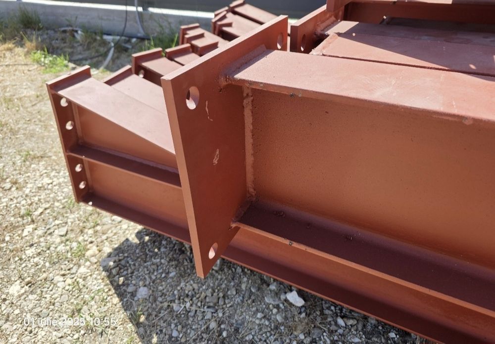 Vand Hale și structuri metalice.
Avem pe stoc o gama variata de dimens