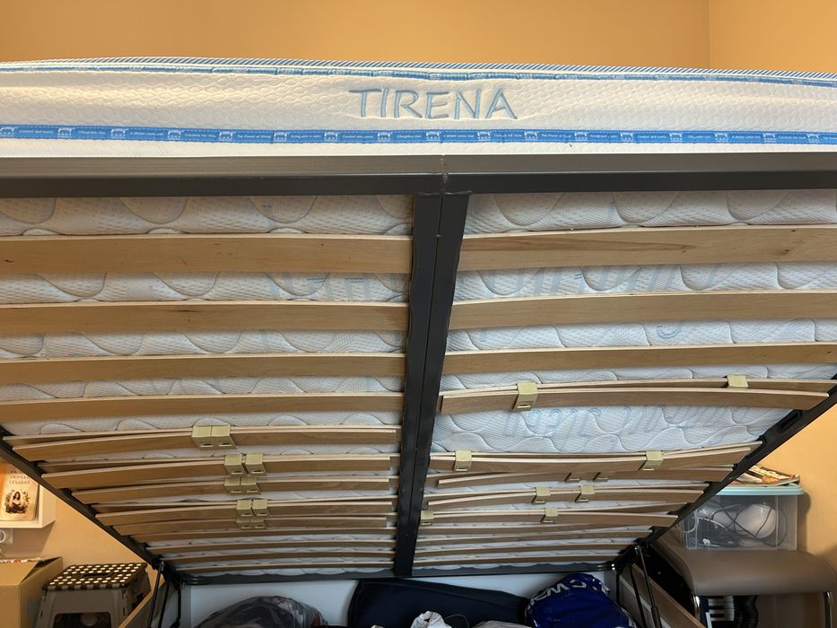 Спалня с матрак 160/200