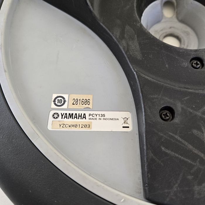 Електронни чинели Yamaha