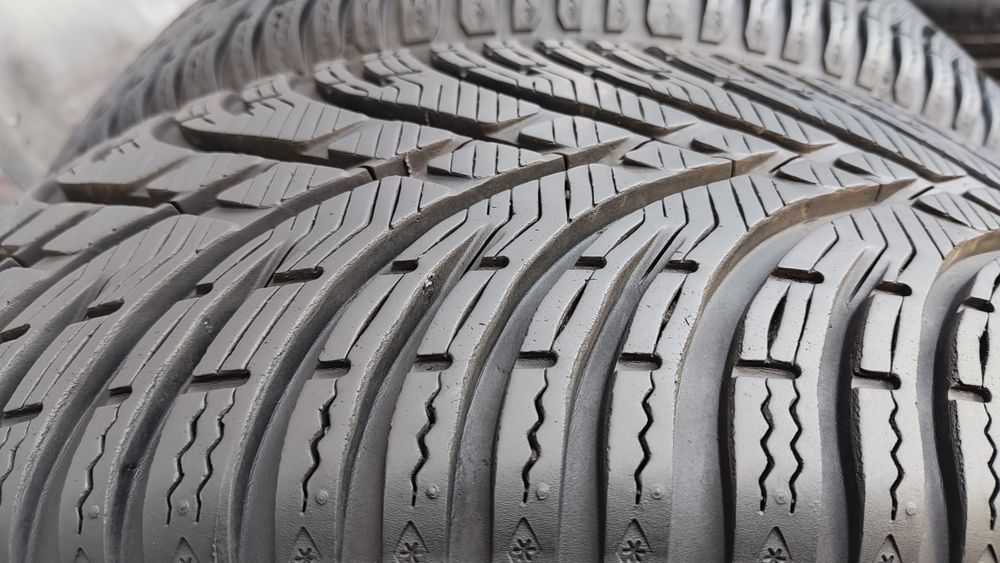 4бр. зимни гуми 205/55/17 Kleber Krisalp HP3 
dot23
7.5мм
Много добро