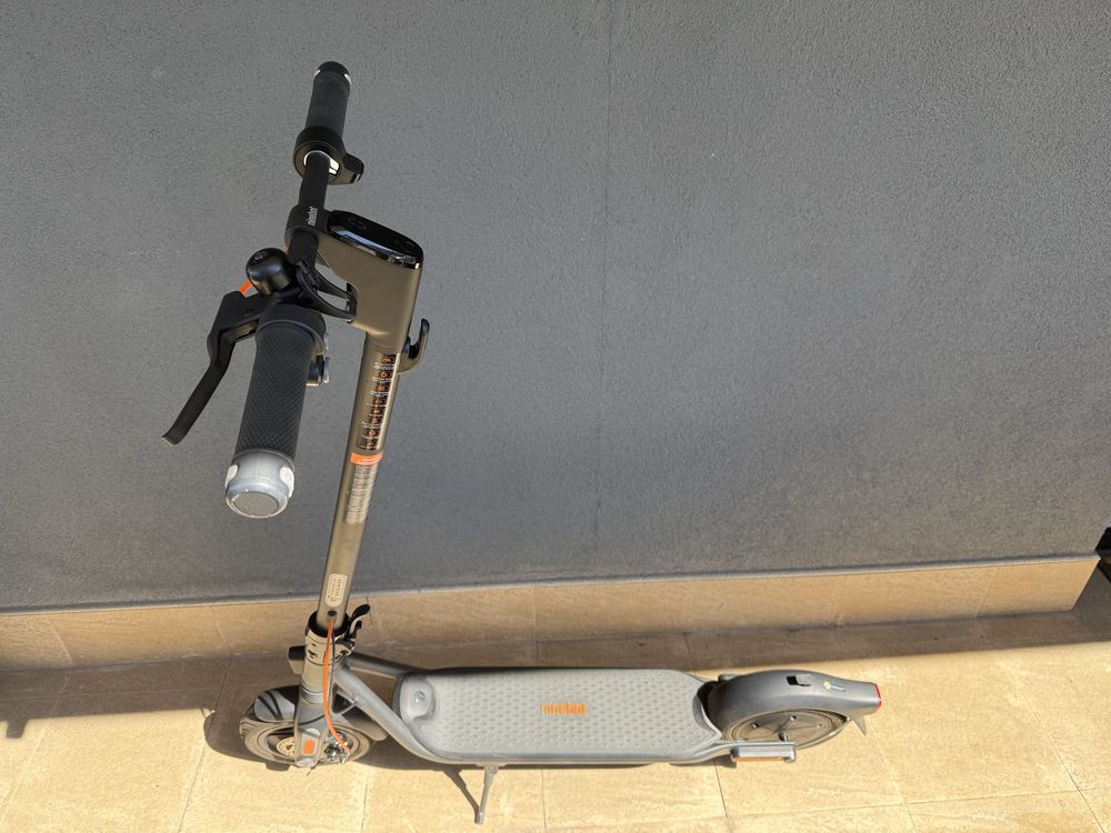 Тротинетка Segway F2 PRO