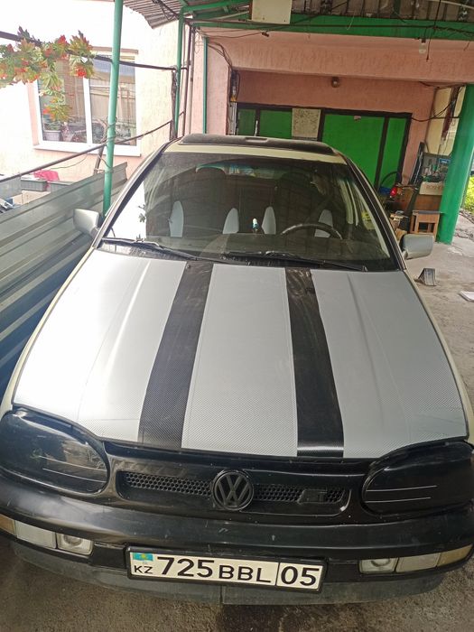 Гольф 3, 2,8 литра VR6,автомат, передний привод,серебро,в родной краск