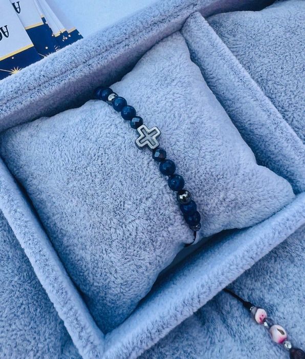 Астрологични гривни от полускъпоценни камъни и благородни метали