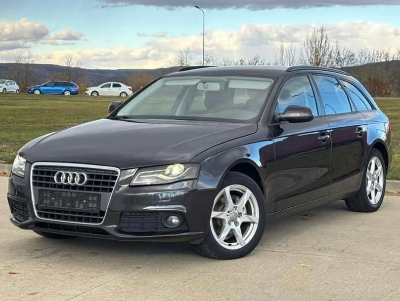 Vând Audi a4 2011