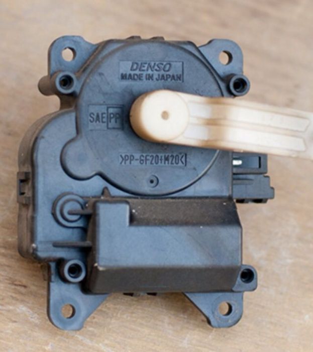 Продажа и ремонт сервопривода печки. Установка. г.Алматы.