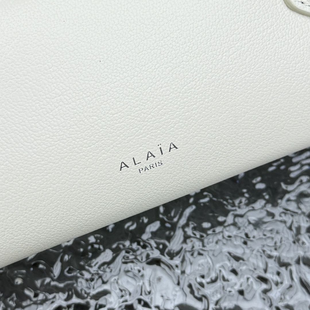 Geanta Alaia Le Teckel 27cm alb, Premium