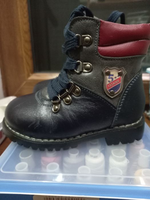 Продам сапоги для мальчиков