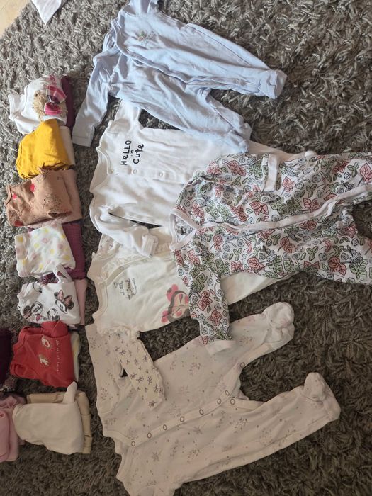 Голям лот бебешки дрешки за момиче