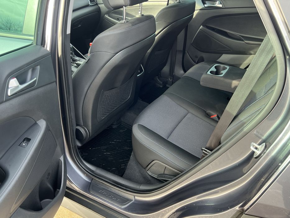 Hyndai Tucson  1.7 CRDi