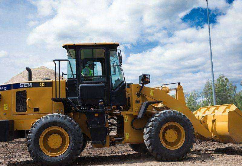 Фронтальный погрузчик SEM [636D] 2м³