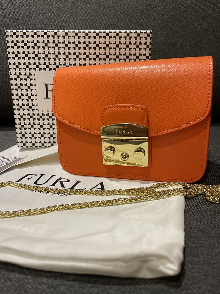 Нова Furla Metropolis mini Естествена кожа