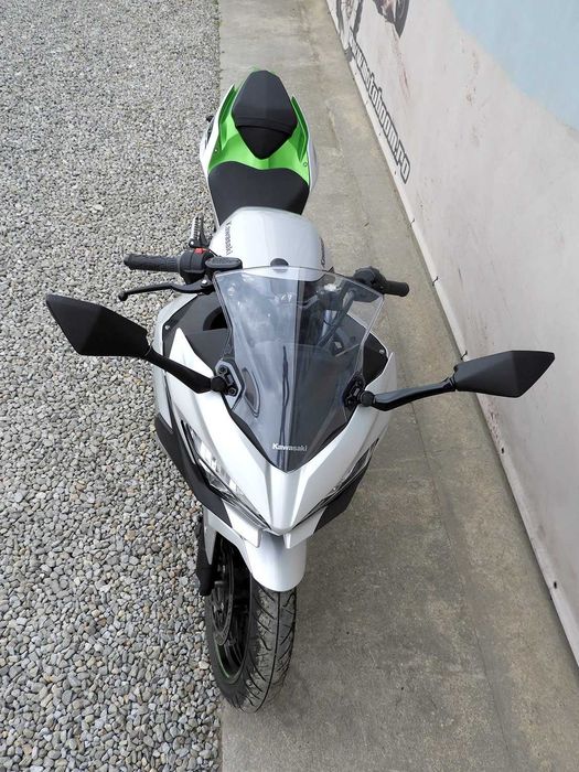 Motocicleta Kawasaki Ninja e-1 2024 | Rate | Leasing