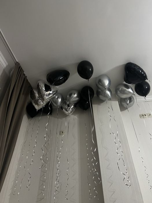 Воздушные шары черные и серебренные 26шт и надпист с днем рождения