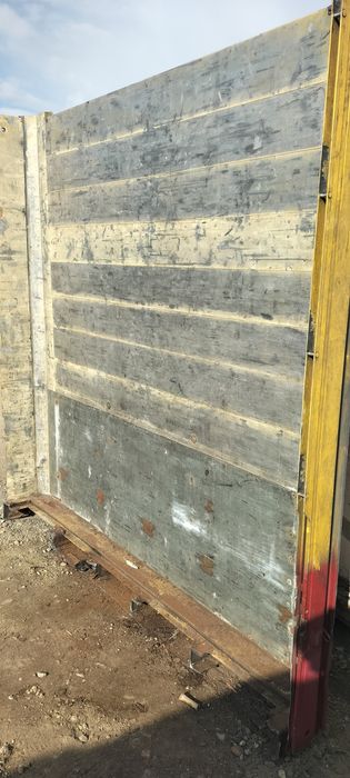 Panou frontal de aluminiu,remorca și semiremorca