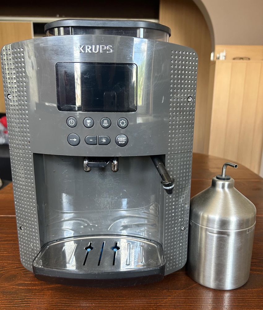 Кафеавтомат Krups Espresseria Automatic EA816B