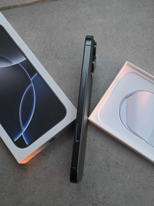 iPhone 16 Pro Max 256GB bateria 100%