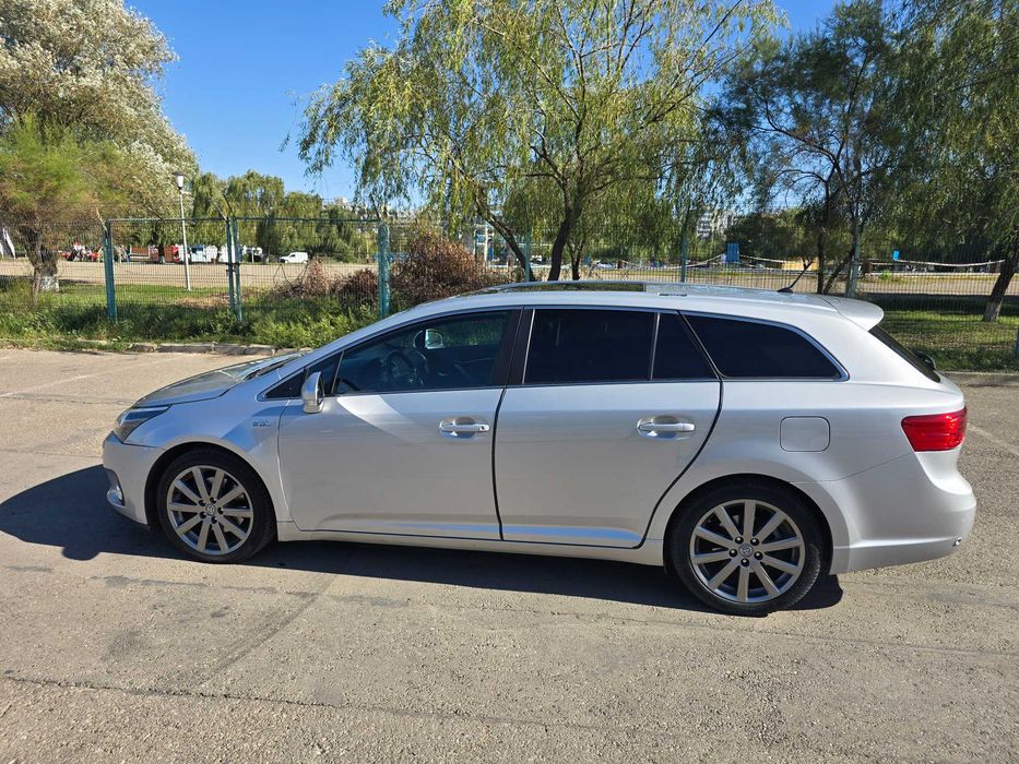Toyota Avensis 2.2 Diesel 150 CP, 121.600 km