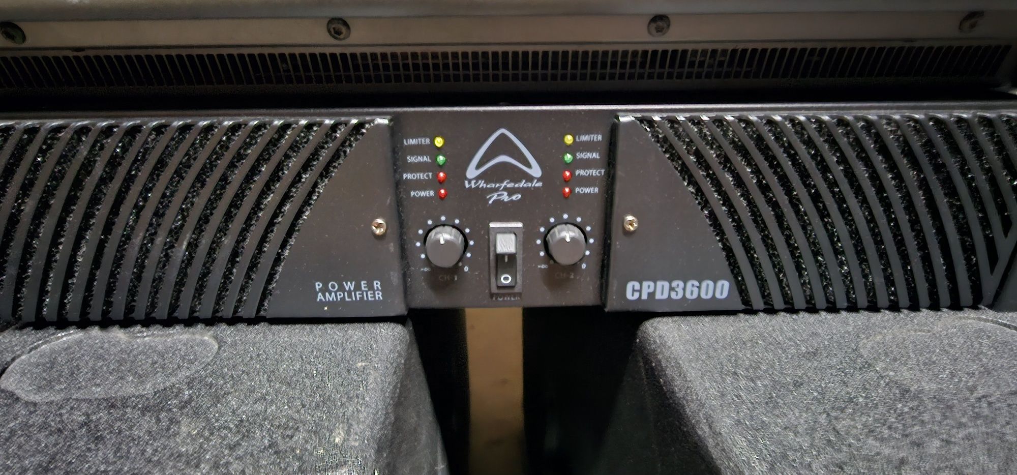 Dynacord Power mate 1000-2 +4 boxe și 2 basi