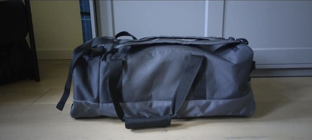 Geanta Adidas golf Hybrid Duffle Bag
 Gri 55 L