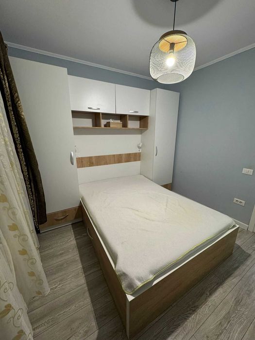 Închiriez apartament