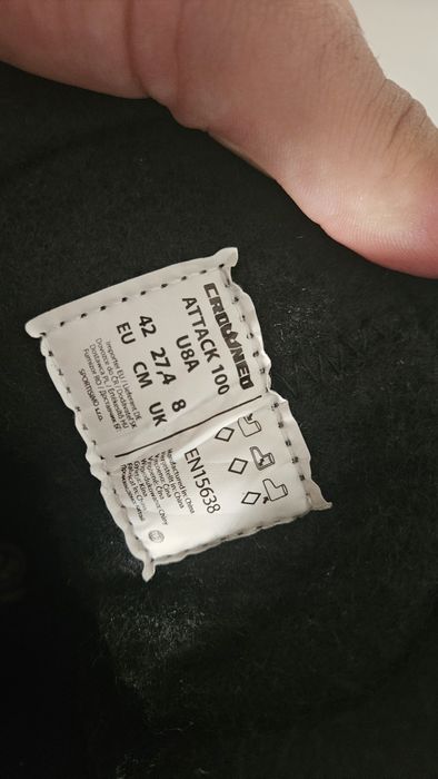 Vand patine noi noute marimea 42 .