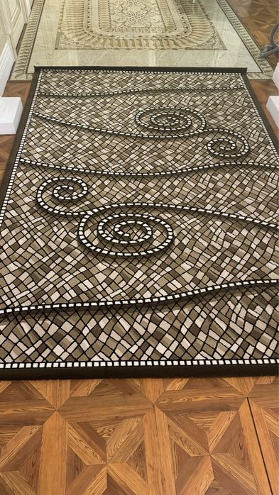 Ковер в хорошем состоянии